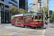 W6 1000 turning from Nicholson St into Victoria Pde on the City Circle, 2013